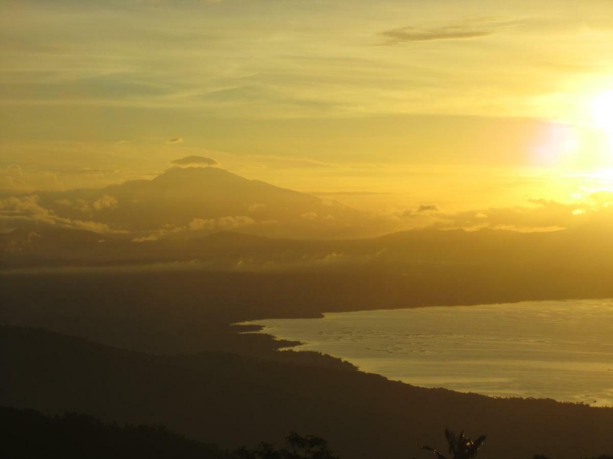 A Breath Taking View Of Taal Lake & Volcano Tagaytay City Exterior foto